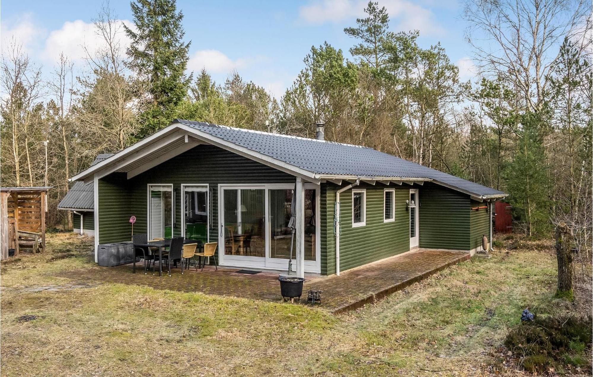 Beautiful Home In Herning With Kitchen Exteriör bild